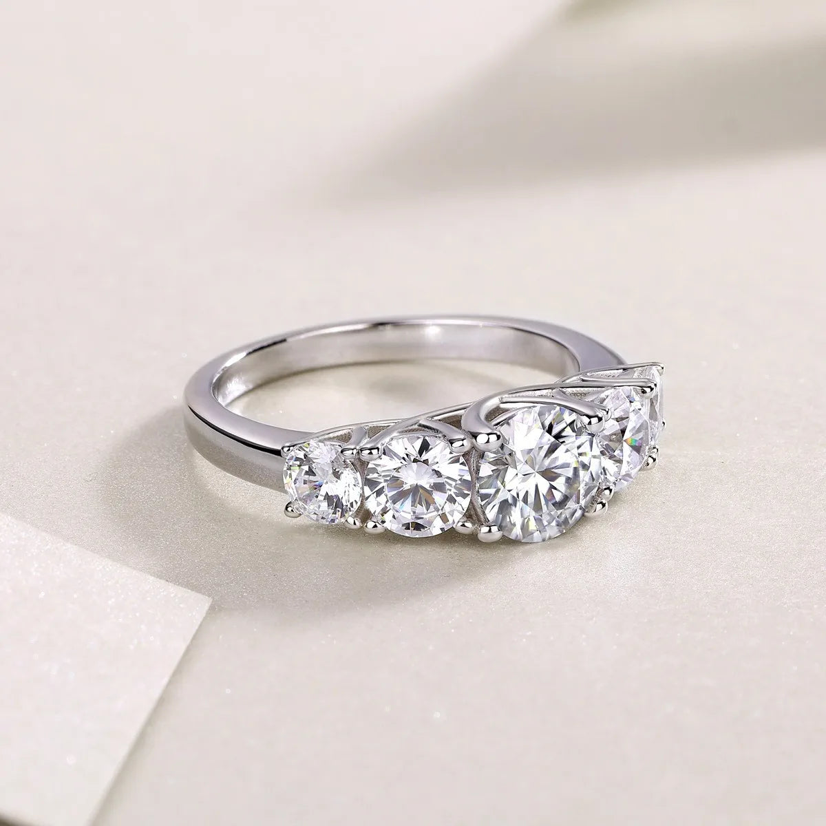 Harriet | Elegant Band Ring